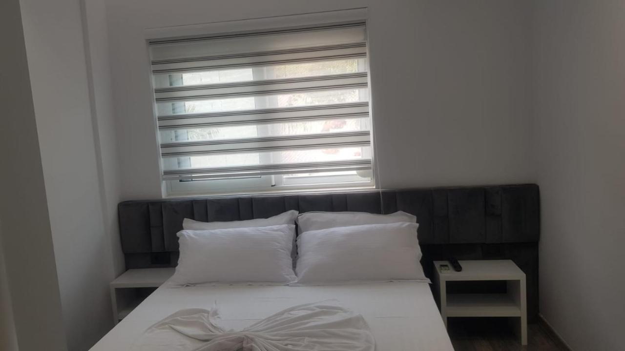 Luxury Villa Alisja Sarande With Private Beach Стая снимка
